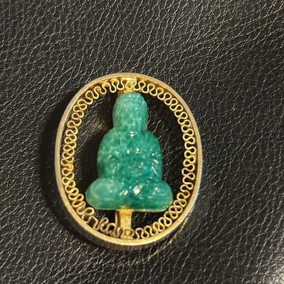 Vintage Jewelry - Vintage Jade Buddha brooch set in goldtone